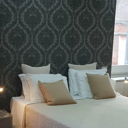 Apartment Porta Castello 10 *