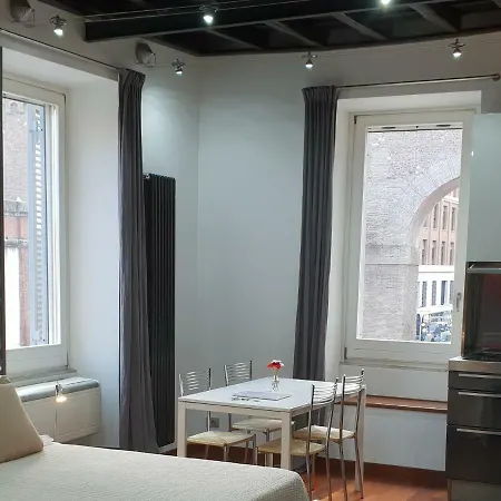 Porta Castello 10 Apartment Rome